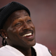 Image for article titled Right On Cue, The Patriots Sign Antonio Brown